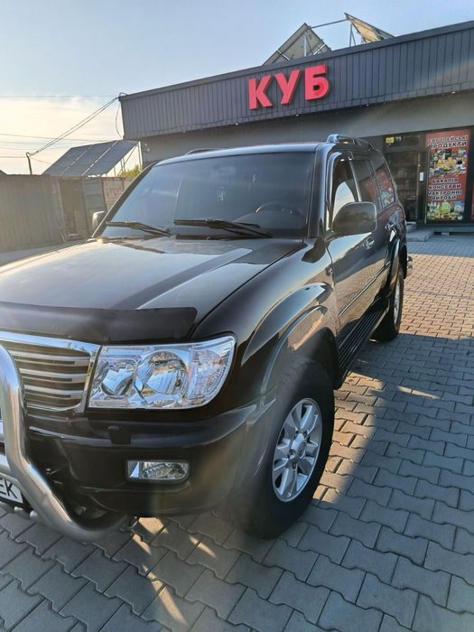 Тойота Ленд Крузер 100