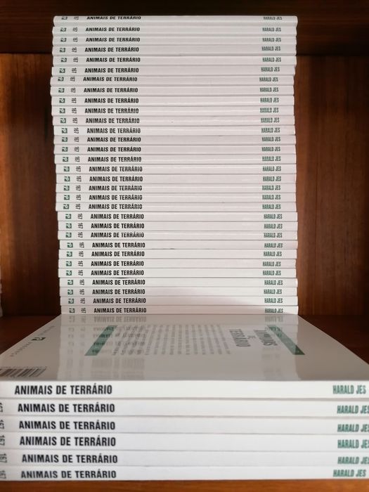Livro Animais de terrário