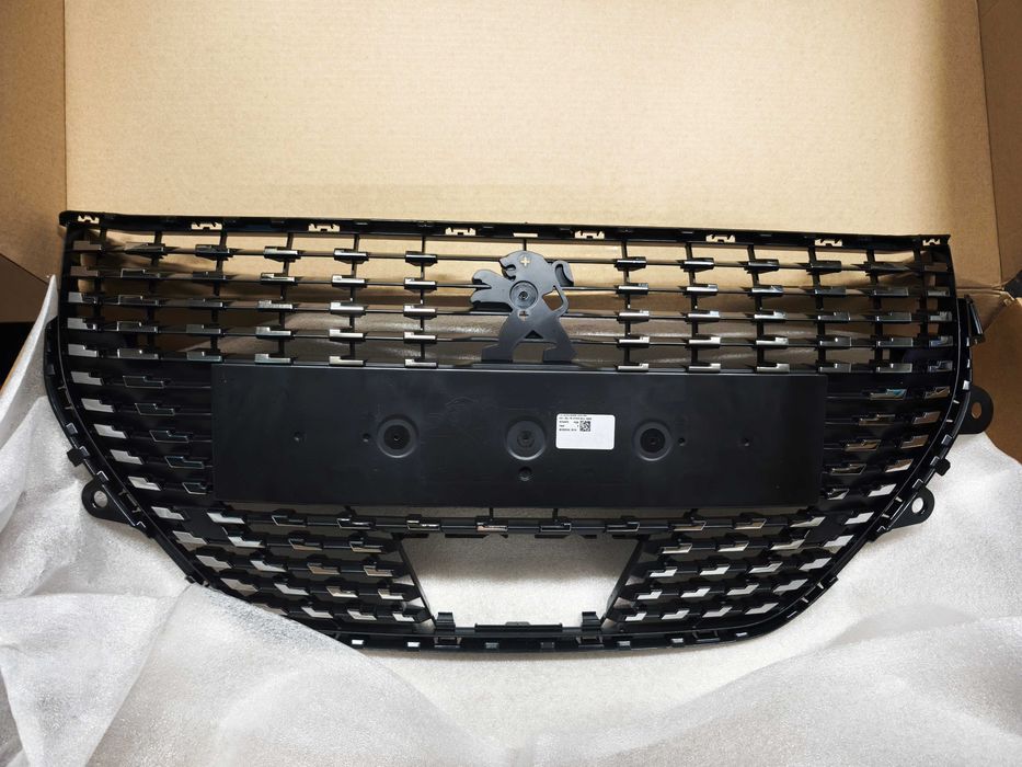 Grill atrapa przód przednia Peugeot 208 II 19- oryginał NOWA