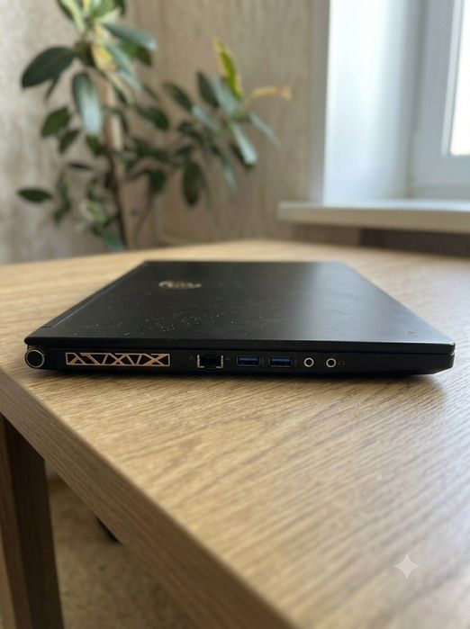 Игровой ноутбук MSI GS65 Stealth 9SG | i7-9750H / RTX 2080 8GB / 32GB RAM / SSD 256GB