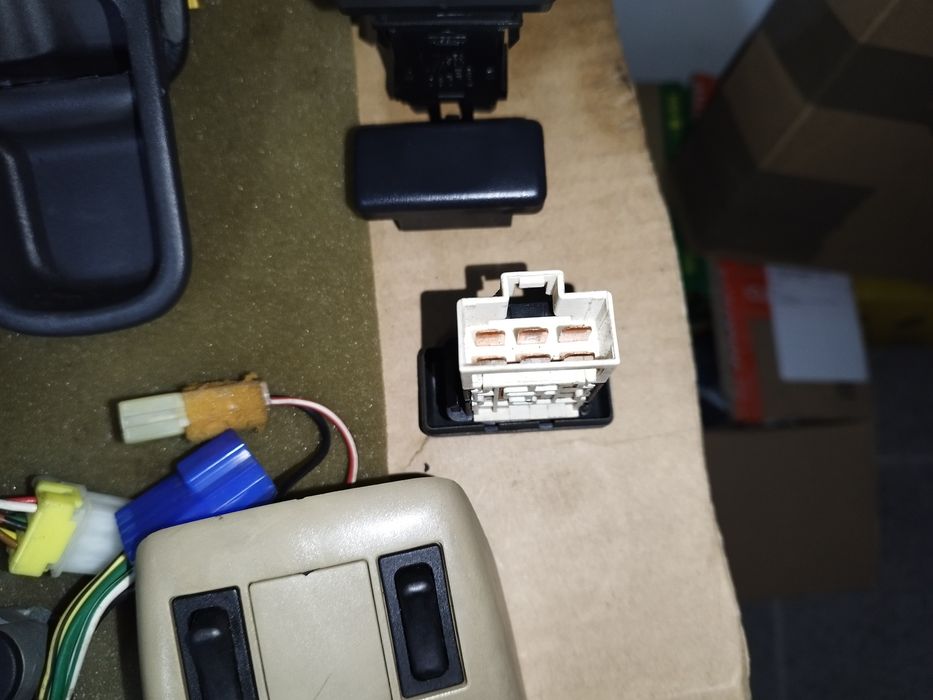 Nissan Terrano 2 Ford Maverick vários