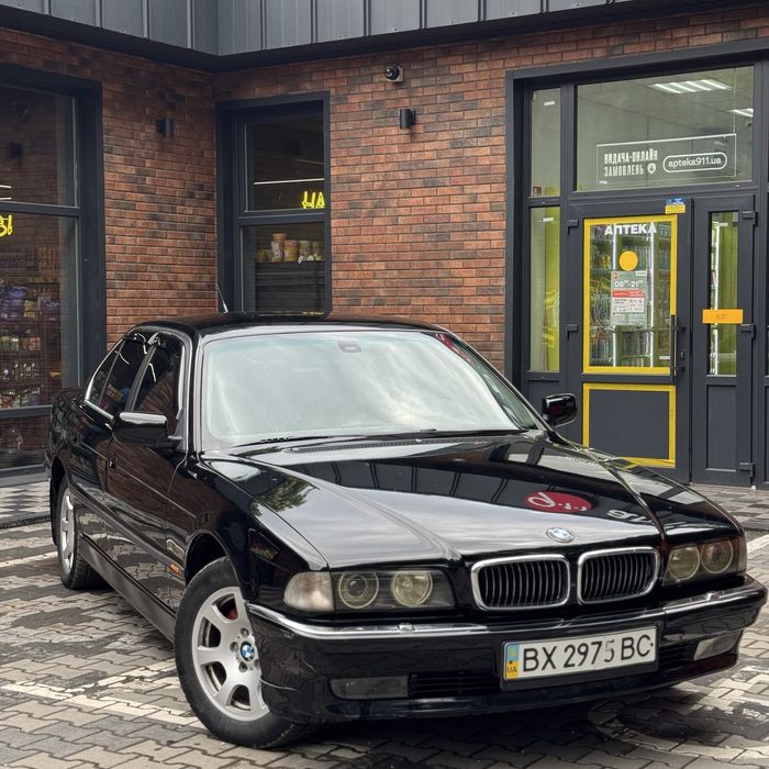 BMW e38 1994 3.0 m60