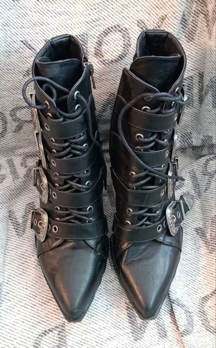 Полусапожки черные