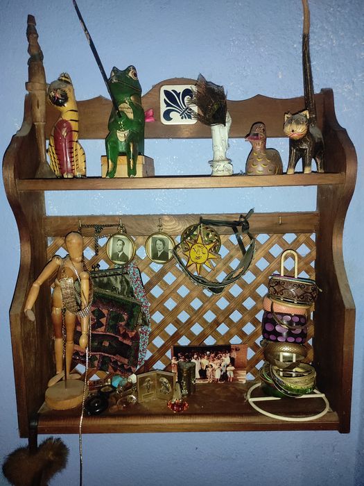 Movel em madeira antigo pra chaves