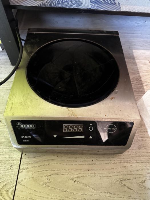 Плита індукційна WOK HENDI PROFI LINE 3500w 239766 професійна для кафе