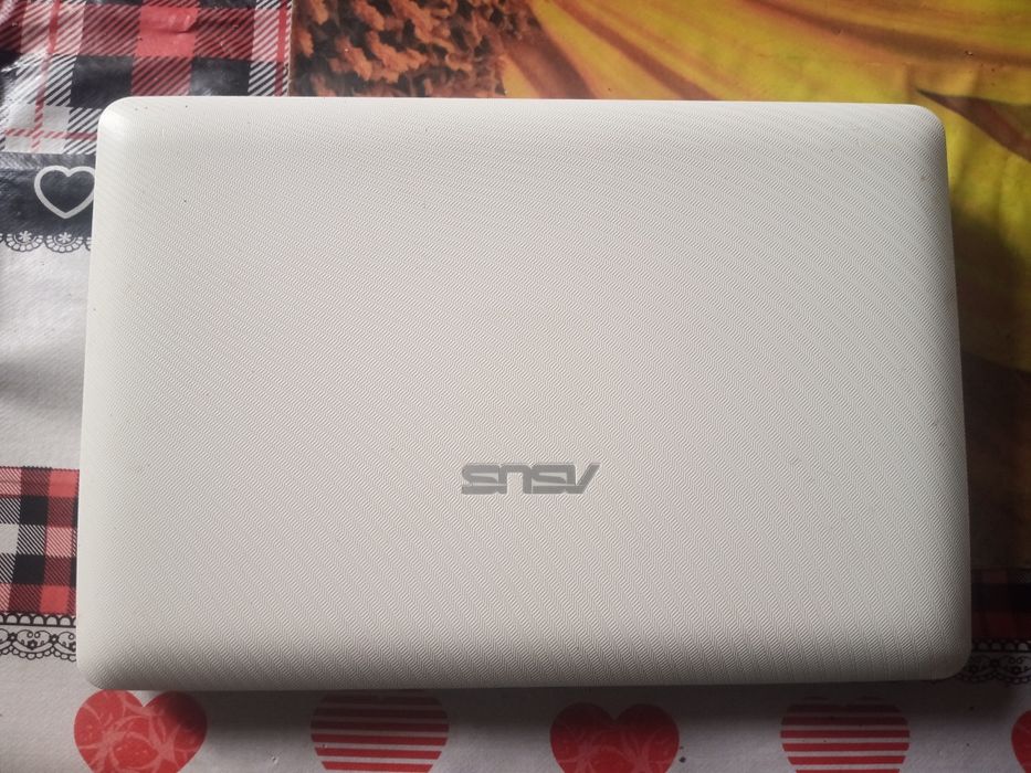 Продам недбук ASUS