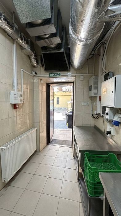 Оренда комерційного приміщення під точку видачі в центрі Львова вул. Січових Стрільців 66 м2 - Вид 5