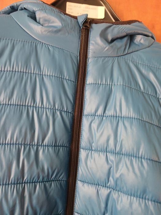 Куртка розмір м в дуже хорошому стані