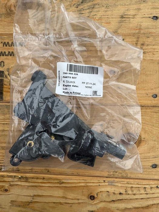 Zestaw naprawczy mocowania uszy lampy VW Sharan SEAT Alhambra 11-23