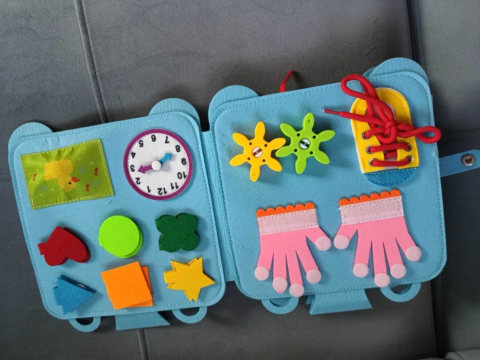 książeczka manipulacyjna/ sensoryczna