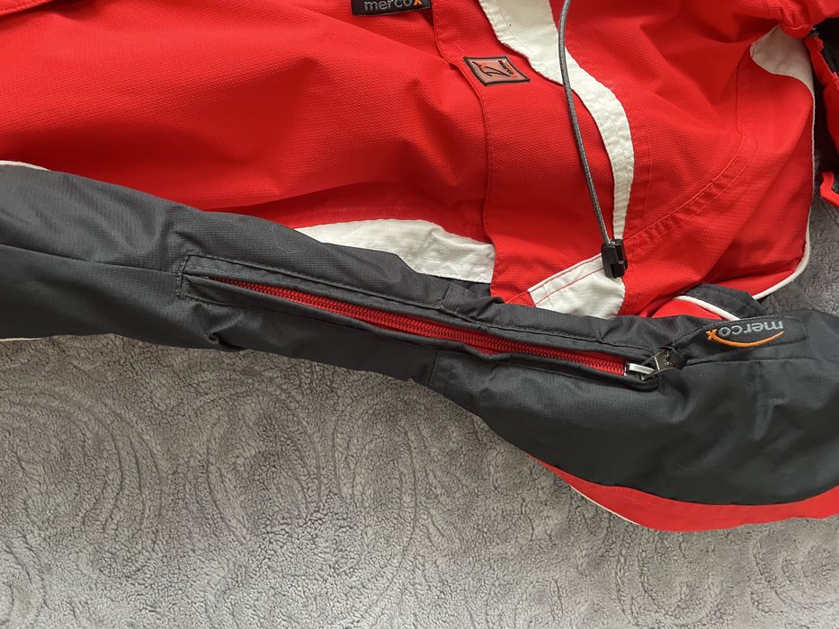 Курточка лыжная