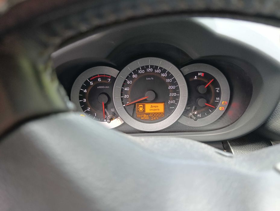 Автомобіль Toyota Rav 4