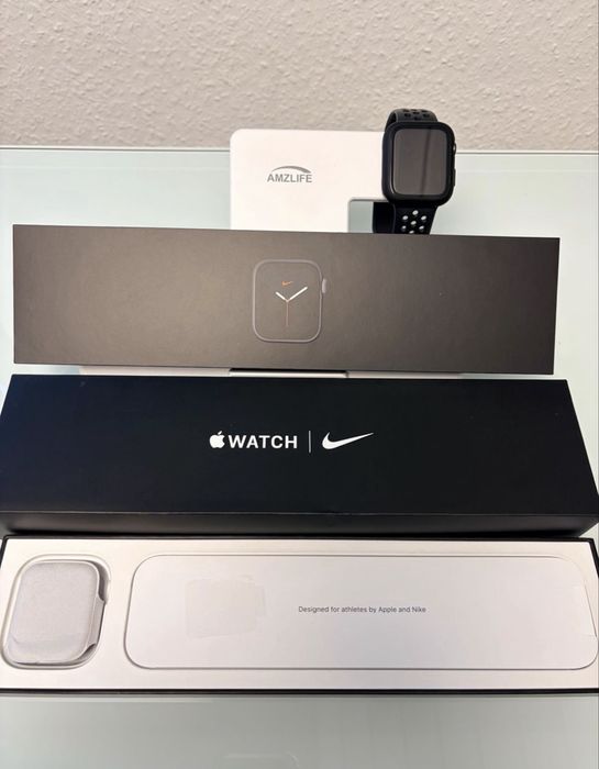 Apple Watch Series 6 44MM NIKE + EXTRAS