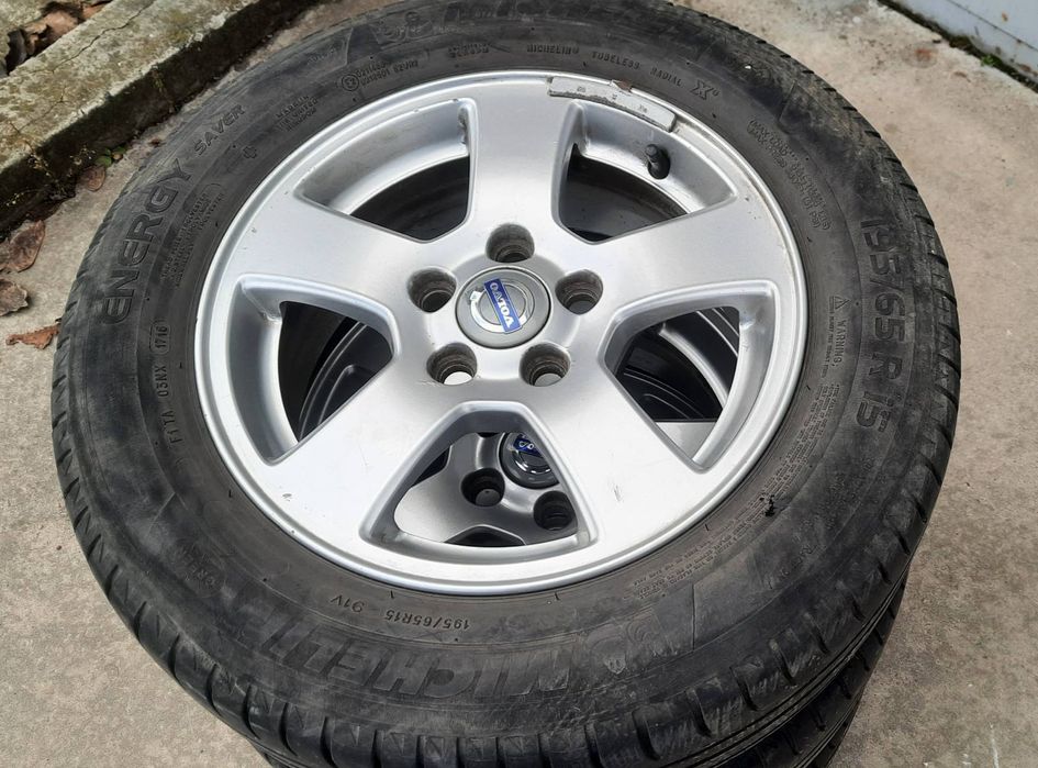Литые диски и резина 195/65 R15 то