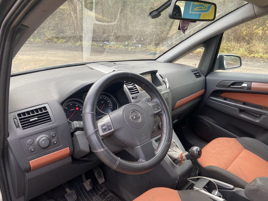 Продам opel zefira B