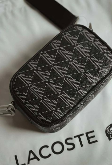 Bolsa Lacoste Nova no Saco