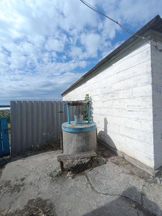 Продам будинок с.Лиман та жила літня кухня 2 кімнати. Змїївський район