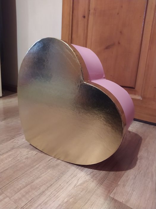 Подарункова коробка