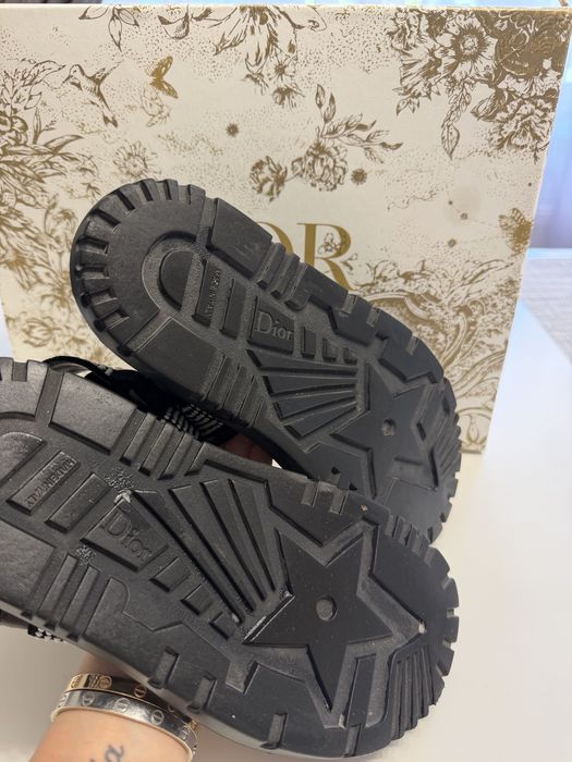 Шкіряні босоніжки Dior