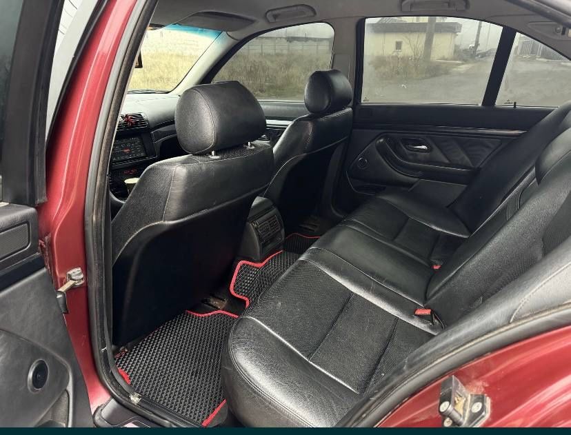 Продаю BMW E39 м52в25