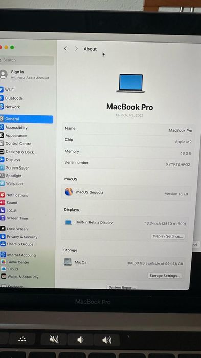 MacBook  Pro M2 13"