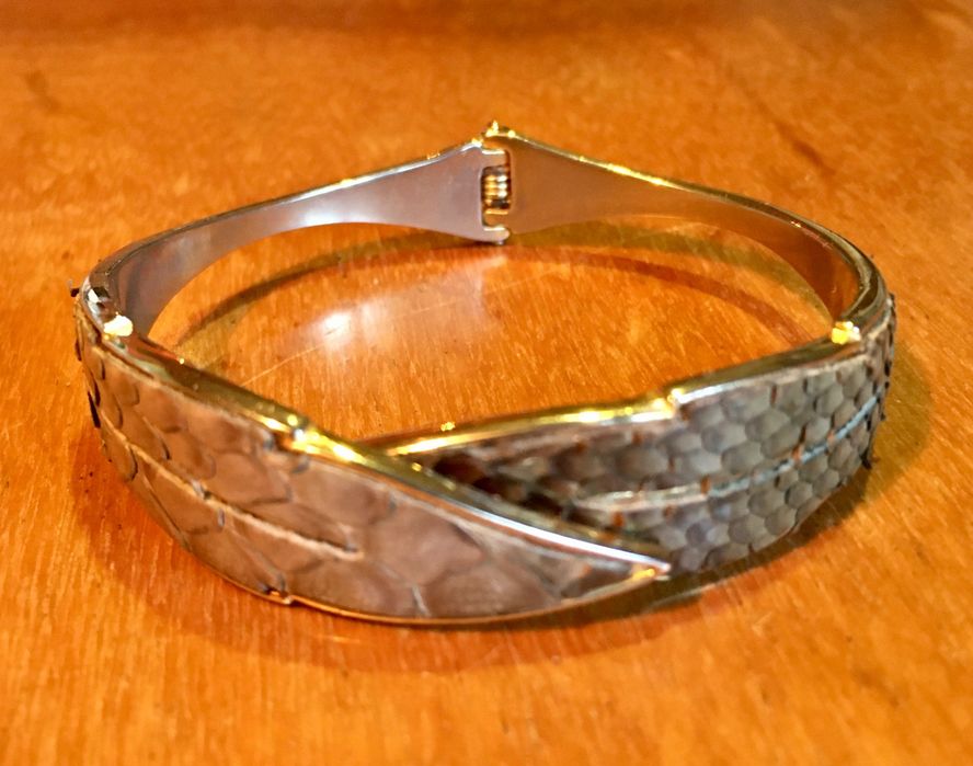 3 PULSEIRAS ANTIGAS - em materiais naturais