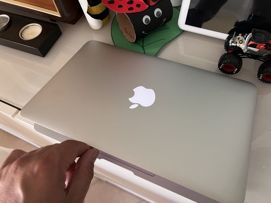 Apple Macbook Air mid 2011