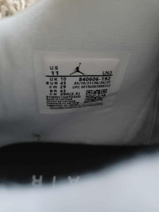 Nike Air Jordan 4 White Cement