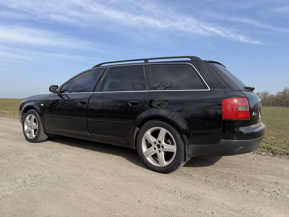 Автомобіль Ауди А6 С5