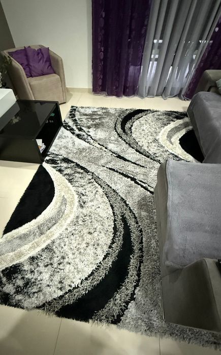 Carpete em muito bom estado.