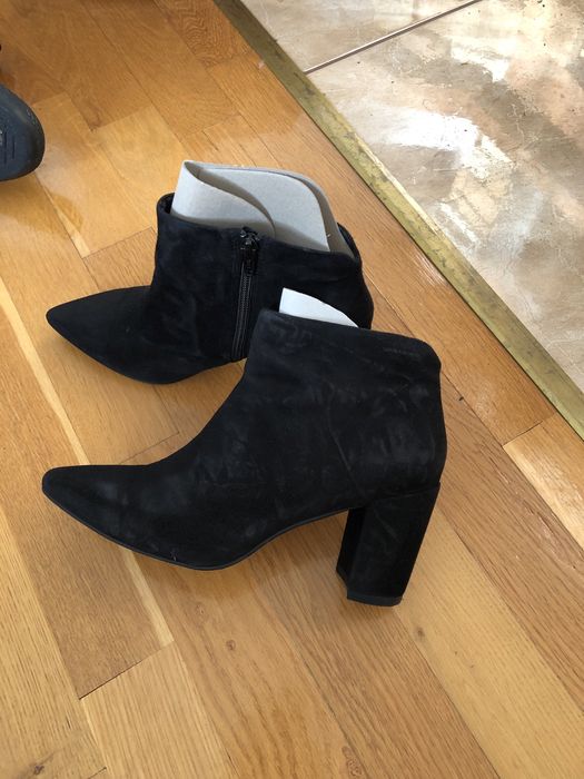 Жіночі  півчеревики на підборах