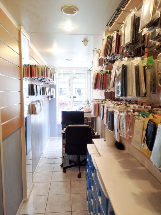 Loja na Av. 5 de Outubro com água incluída– Localização Premium