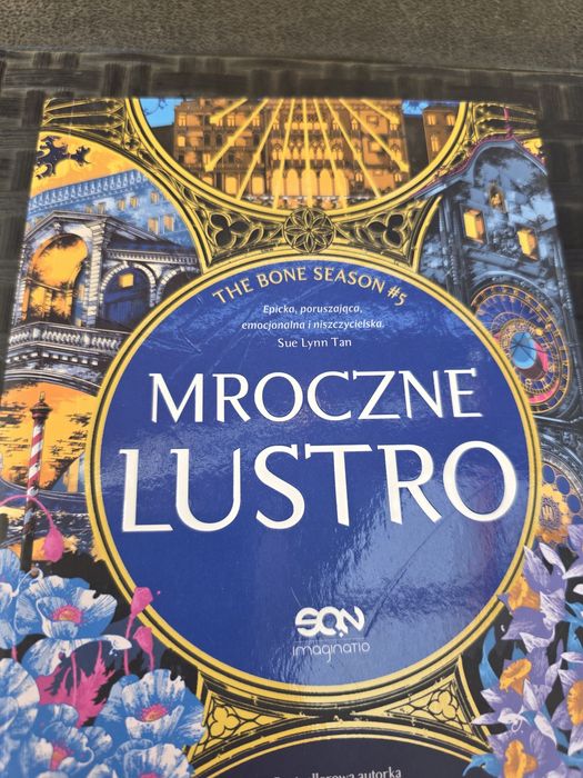 Książka "Mroczne lustro" autorstwa Samanthy Shannon
