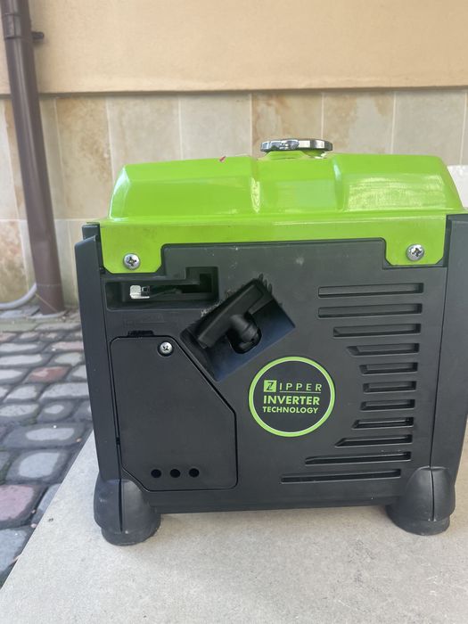 Генератор бензиновый инверторный Zipper ZI-STE1100IV