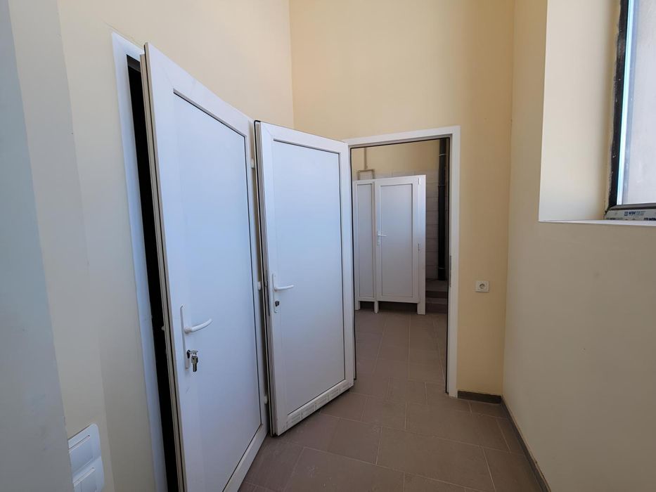 Виробництво 2500м2 з вантажним ліфтом