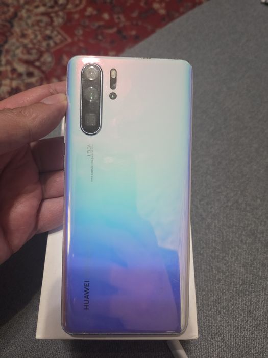 Huawei p30 pro 6/128 гарний стан коробка документи