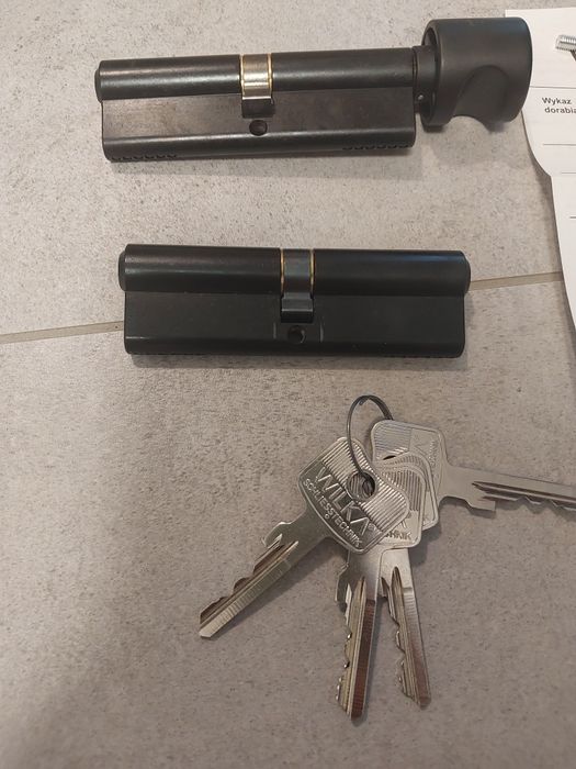 Wkładki Wilka czarne typ 1400A i 1405A o wymiarach 50/50