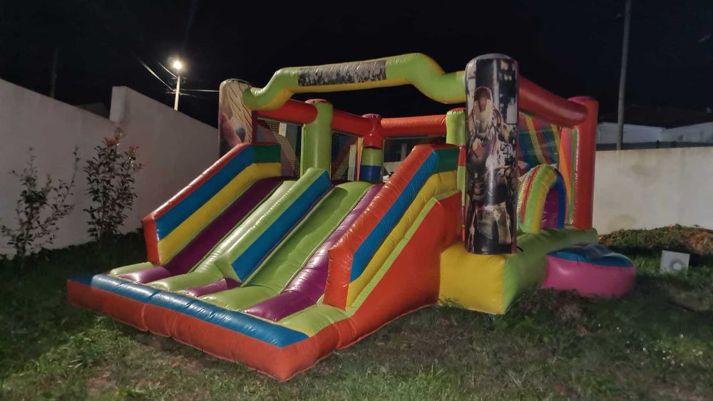 Insufláveis para venda, com motor, certificados.