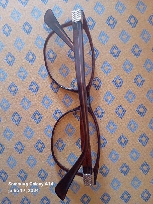 Armação excelente, como nova. Pouco uso.