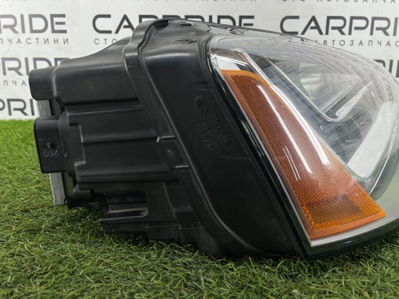 Фара правая AUDI A8 D4 4,2 2011