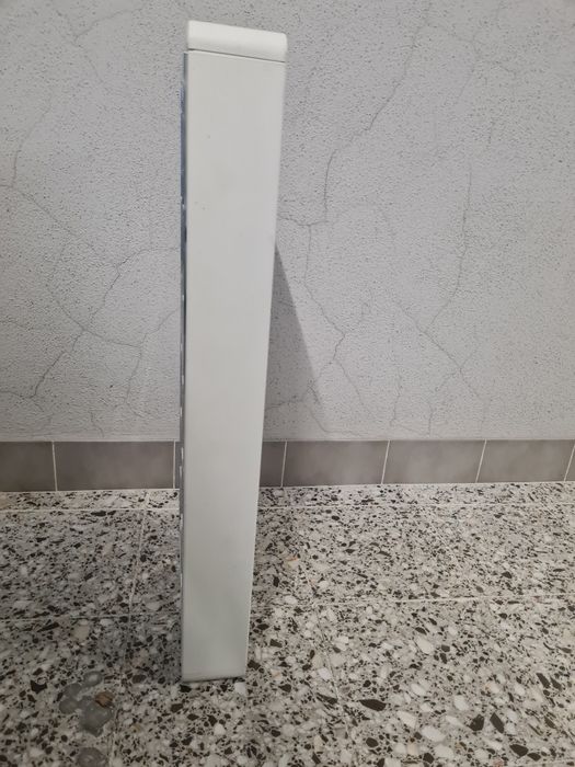 Conjunto de candeeiros  de tecto com lâmpadas.