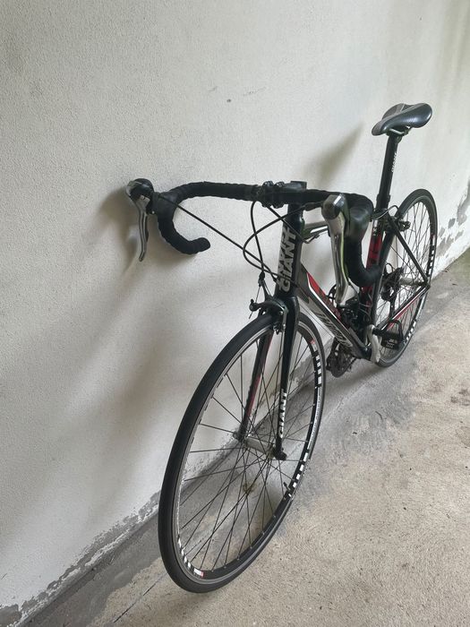 Bicicleta de estrada GIANT DEFY 2