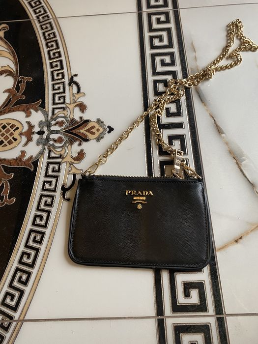 Сумка Prada  на цепочке