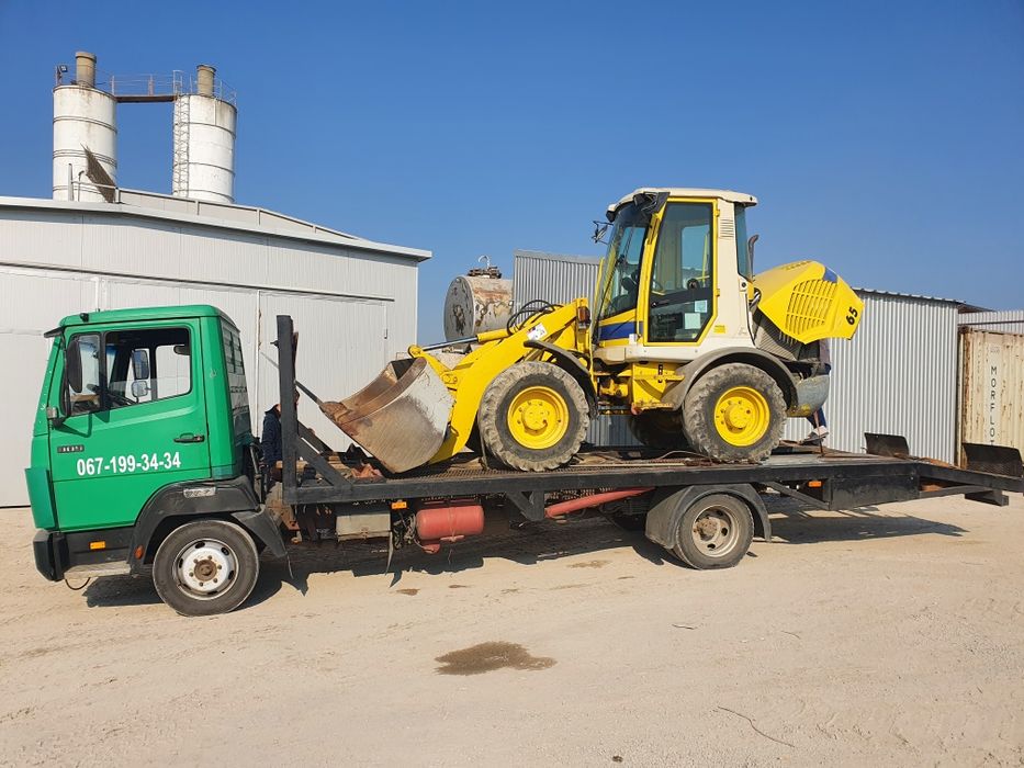 Продам евакуатор мерседес 809