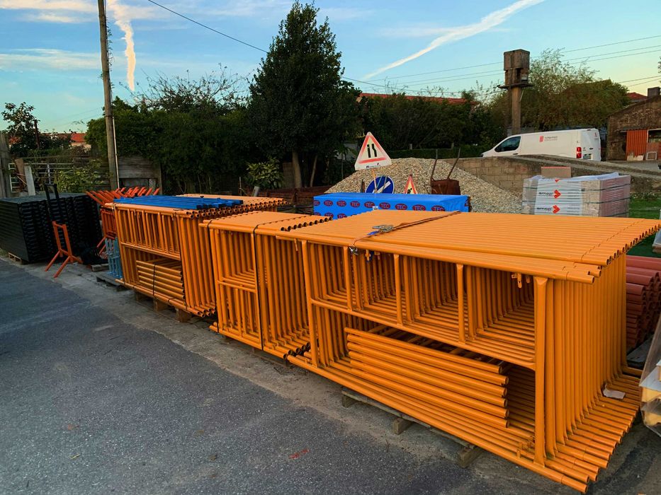 Selling Complete New Scaffolding Platform64176751918851123