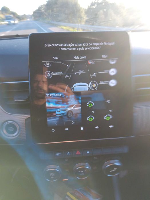 Renoult arkana ano 2023 com 23 mil klm