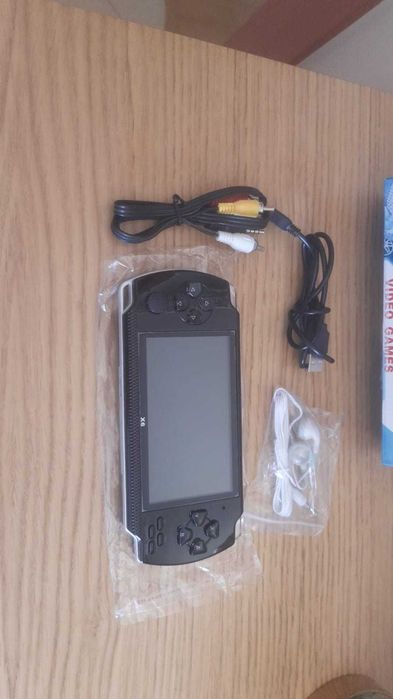 Consola Retro X6 1000 Jogos (Para Peças / Não Liga)