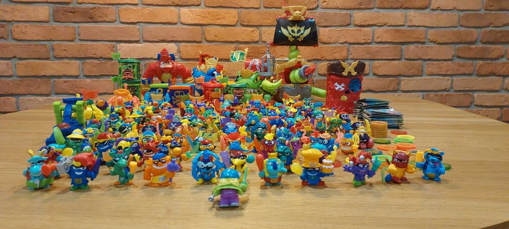 MEGA ZESTAW PIRATIX Adventure World: Statek Kraken, Rekin, Goryl + 137 Figurek!