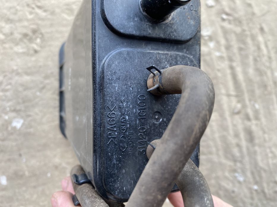 Абсорбер паливний Хюндай акцент 3.Hyundai Accent 3.