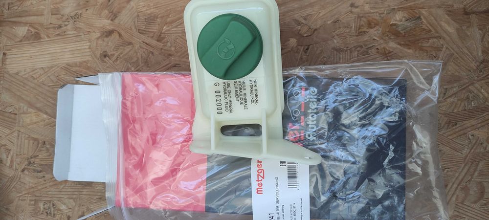 Бачок розширювальний ГУР/Бачок насоса ГУР